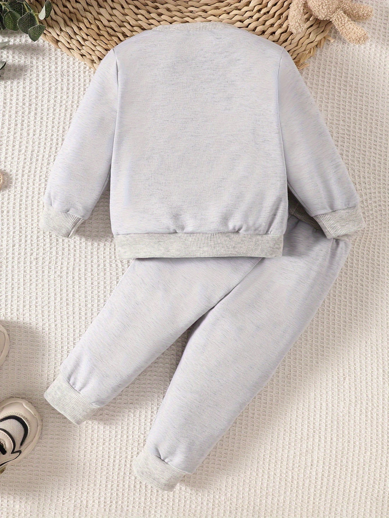 Adorable Bear Print Zip-Up Sweatshirt & Joggers Set for Boys